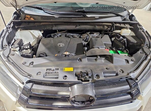 5TDJZRFH0KS603476 2019 TOYOTA HIGHLANDER White Vista del compartimento del motor