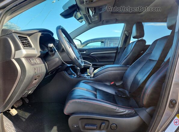 5TDJZRFH0KS618236 2019 TOYOTA HIGHLANDER Gray Front interior view