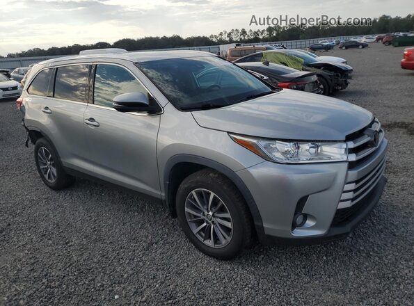 5TDJZRFH0KS732964 2019 TOYOTA HIGHLANDER Silver Delantero derecho