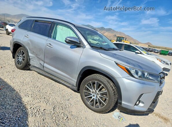 5TDJZRFH1JS536305 2018 TOYOTA HIGHLANDER Silver Przód prawy