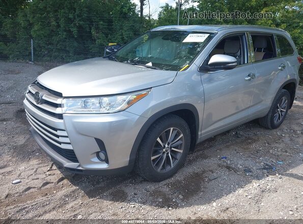 5TDJZRFH1JS850827 2018 TOYOTA HIGHLANDER Silver წინა მარცხენა ხედი სამი მეოთხედიდან