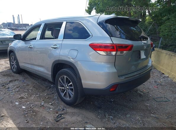 5TDJZRFH1JS850827 2018 TOYOTA HIGHLANDER Silver უკანა მარცხენა