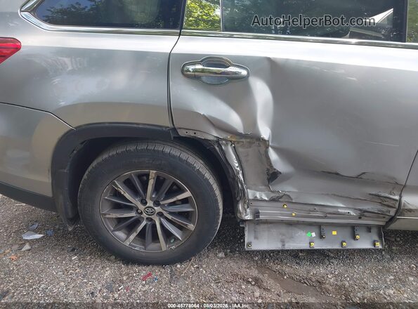 5TDJZRFH1JS850827 2018 TOYOTA HIGHLANDER Silver წინა ხედი