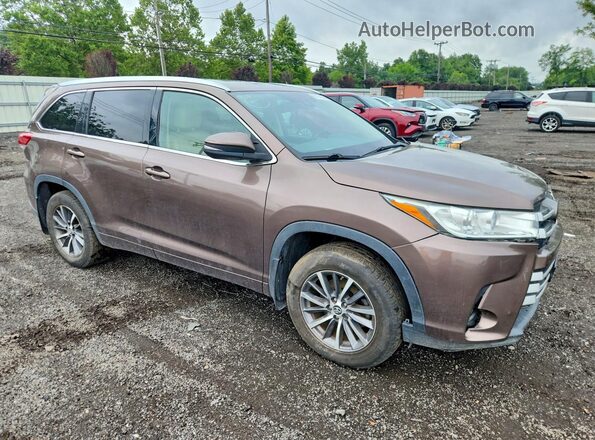 5TDJZRFH1JS902201 2018 TOYOTA HIGHLANDER Brown Delantero derecho