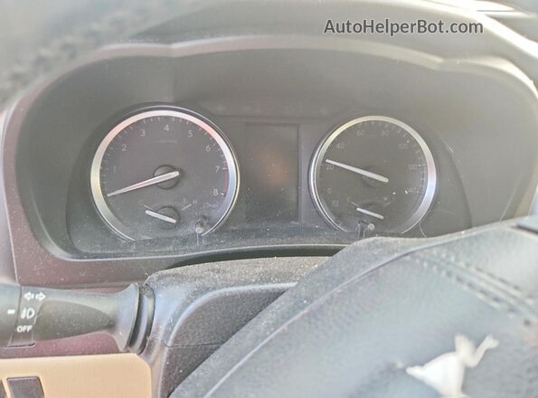 5TDJZRFH2HS384822 2017 TOYOTA HIGHLANDER Burgundy Instrument cluster view
