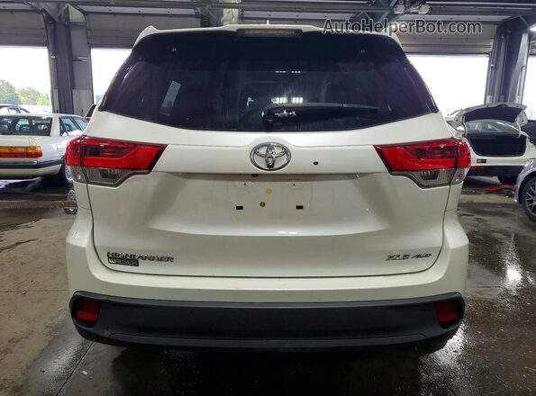5TDJZRFH2KS993920 2019 TOYOTA HIGHLANDER White Вид ззаду