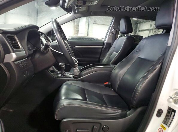 5TDJZRFH2KS993920 2019 TOYOTA HIGHLANDER White Вид салону спереду