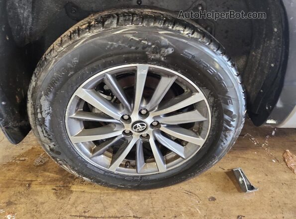 5TDJZRFH3HS395831 2017 TOYOTA HIGHLANDER Silver 