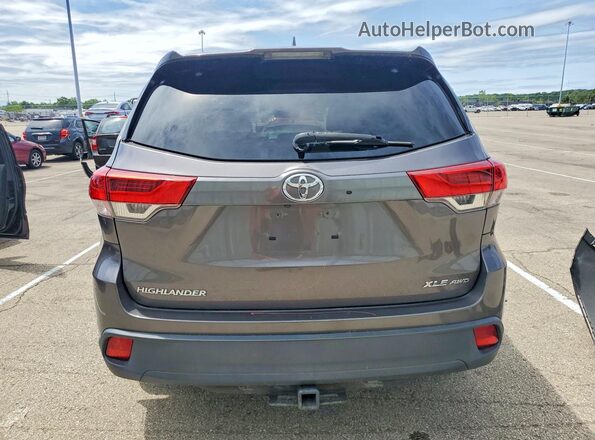 5TDJZRFH3HS401398 2017 TOYOTA HIGHLANDER Silver Rear view