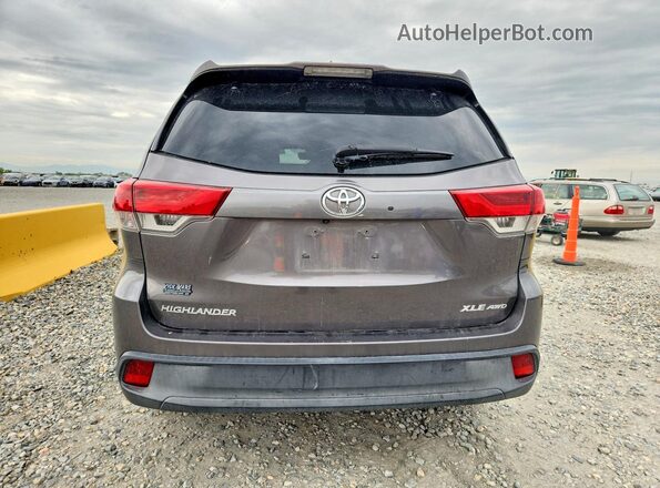 5TDJZRFH3HS432697 2017 TOYOTA HIGHLANDER Серый Вид сзади