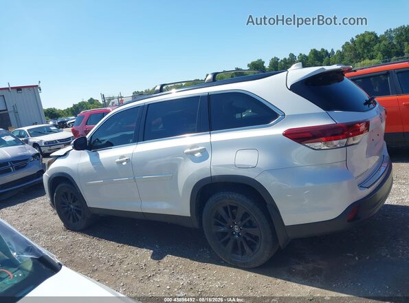 5TDJZRFH3KS598841 2019 TOYOTA HIGHLANDER White Панорамний вид салону 360°