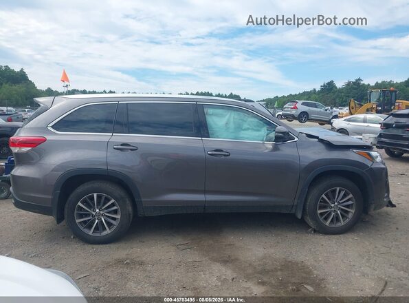 5TDJZRFH3KS606193 2019 TOYOTA HIGHLANDER Серый Вид задней части салона