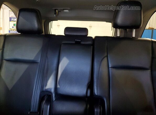 5TDJZRFH4HS376320 2017 TOYOTA HIGHLANDER Blue Հետևի նստատեղերի տեսք