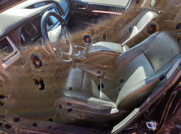 5TDJZRFH4JS553857 2018 TOYOTA HIGHLANDER Black Front interior view