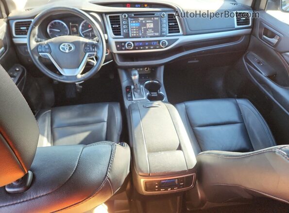 5TDJZRFH4JS553857 2018 TOYOTA HIGHLANDER Black Dashboard view