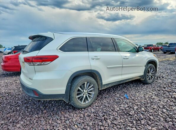 5TDJZRFH4KS949238 2019 TOYOTA HIGHLANDER White Rear right