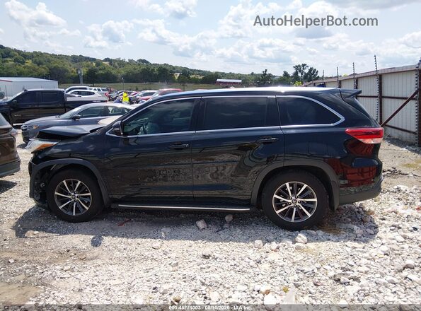 5TDJZRFH5HS426531 2017 TOYOTA HIGHLANDER Черный Вид задней части салона