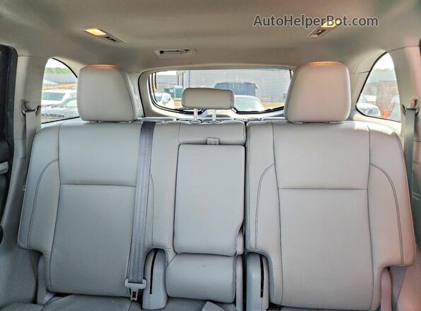 5TDJZRFH5HS438923 2017 TOYOTA HIGHLANDER Charcoal Հետևի նստատեղերի տեսք