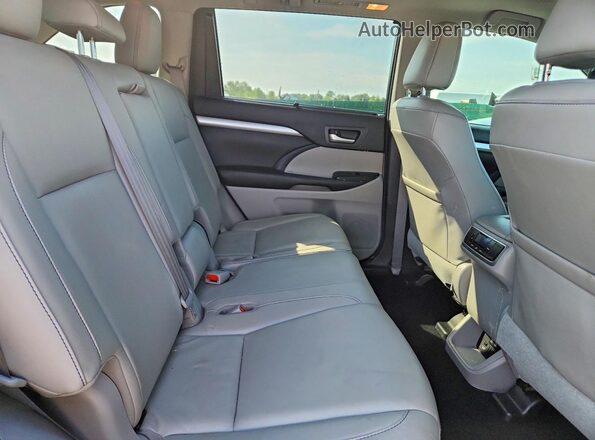 5TDJZRFH5HS438923 2017 TOYOTA HIGHLANDER Charcoal Սալոնի հետևի տեսք