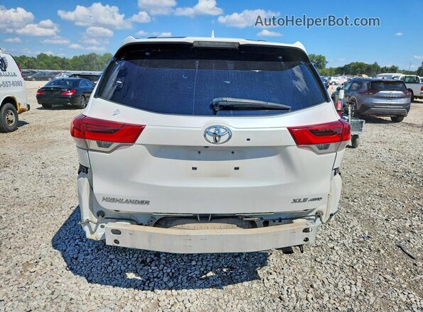 5TDJZRFH5HS440641 2017 TOYOTA HIGHLANDER White Rear view