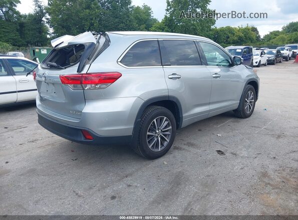 5TDJZRFH5JS818060 2018 TOYOTA HIGHLANDER Silver Trasero derecho