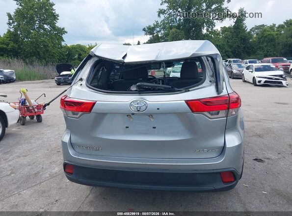 5TDJZRFH5JS818060 2018 TOYOTA HIGHLANDER Silver 