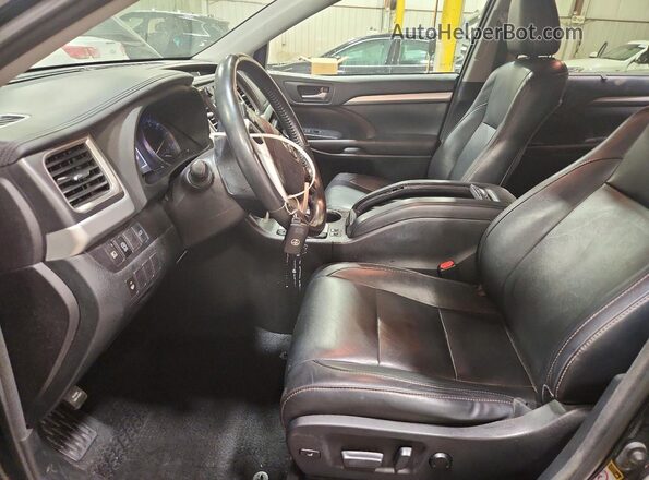 5TDJZRFH5JS884530 2018 TOYOTA HIGHLANDER Black Вид салону спереду