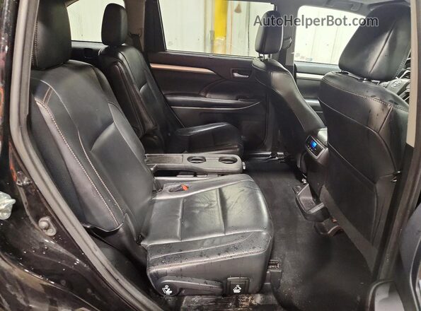 5TDJZRFH5JS884530 2018 TOYOTA HIGHLANDER Black Вид задньої частини салону