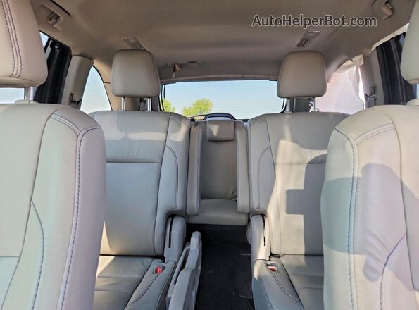 5TDJZRFH5KS619141 2019 TOYOTA HIGHLANDER Gray Вид задніх сидінь