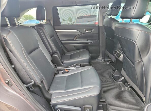 5TDJZRFH5KS955100 2019 TOYOTA HIGHLANDER Silver Vista interior trasera