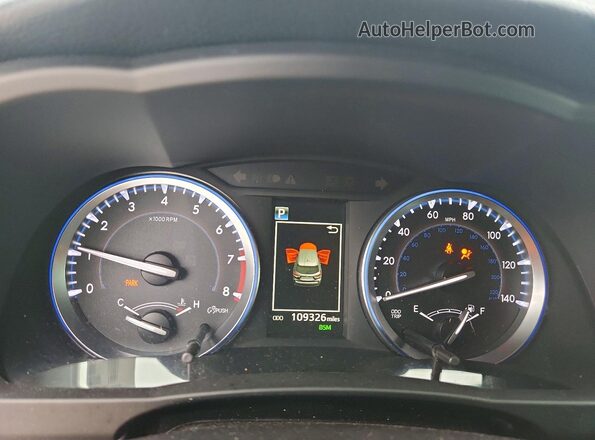 5TDJZRFH5KS955100 2019 TOYOTA HIGHLANDER Silver Vista del cuadro de instrumentos