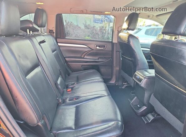 5TDJZRFH6HS409544 2017 TOYOTA HIGHLANDER Черный Вид задней части салона