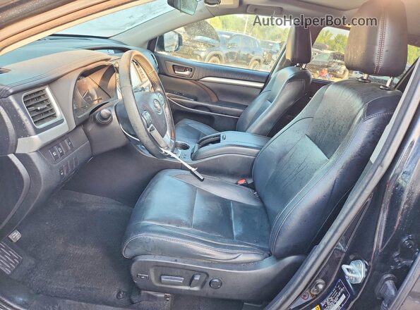 5TDJZRFH6HS409544 2017 TOYOTA HIGHLANDER Черный Вид салона спереди