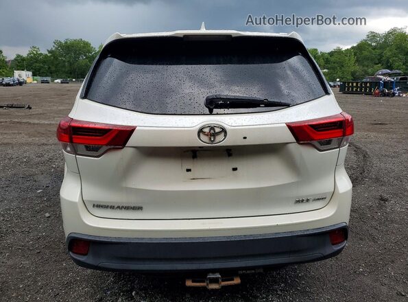5TDJZRFH6HS457593 2017 TOYOTA HIGHLANDER White Вид ззаду