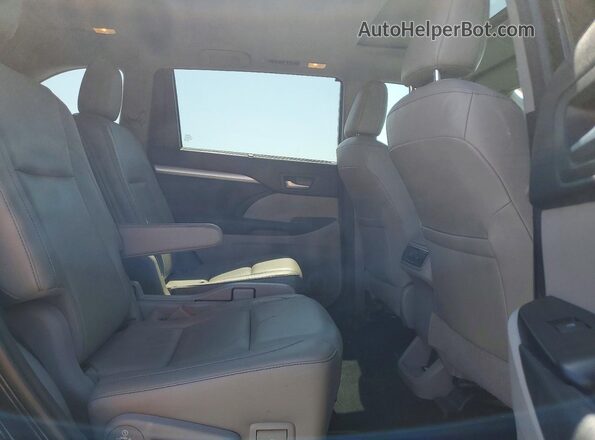 5TDJZRFH6HS522765 2017 TOYOTA HIGHLANDER Black უკანა სალონის ხედი