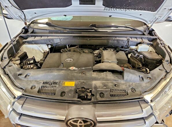 5TDJZRFH6KS593763 2019 TOYOTA HIGHLANDER White Engine compartment view