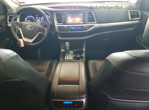 5TDJZRFH6KS734153 2019 TOYOTA HIGHLANDER Silver Вид панелі приладів