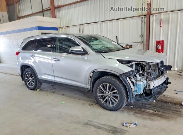 5TDJZRFH6KS734153 2019 TOYOTA HIGHLANDER Silver Передня права чверть