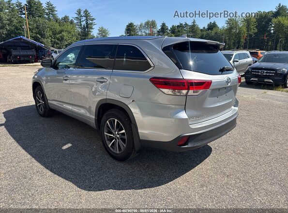 5TDJZRFH7HS362671 2017 TOYOTA HIGHLANDER Silver Tył lewy