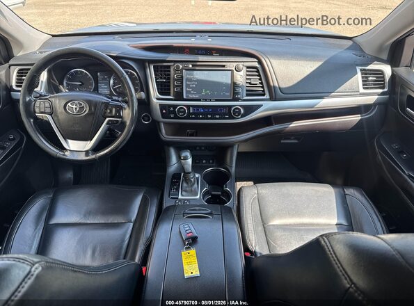 5TDJZRFH7HS362671 2017 TOYOTA HIGHLANDER Silver Widok z przodu