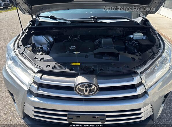 5TDJZRFH7HS362671 2017 TOYOTA HIGHLANDER Silver Widok z tyłu