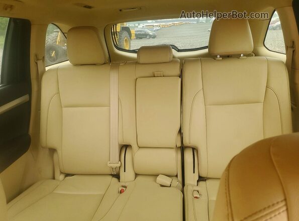 5TDJZRFH7HS442567 2017 TOYOTA HIGHLANDER Burgundy Հետևի նստատեղերի տեսք