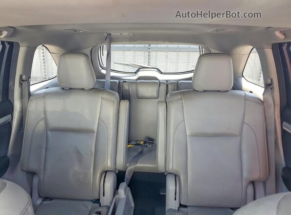 5TDJZRFH7HS514481 2017 TOYOTA HIGHLANDER Cream Вид задніх сидінь