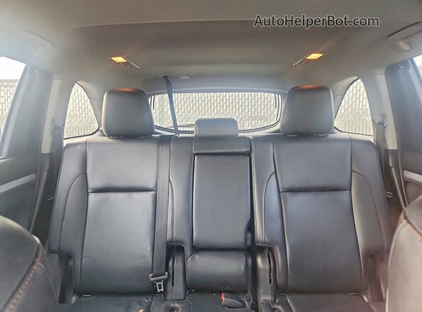 5TDJZRFH7KS595182 2019 TOYOTA HIGHLANDER Gray Rear seats view