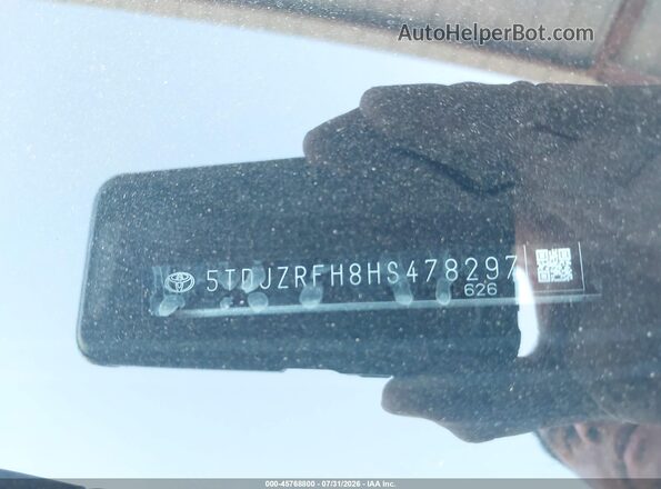5TDJZRFH8HS478297 2017 TOYOTA HIGHLANDER Silver ძრავის განყოფილების ხედი
