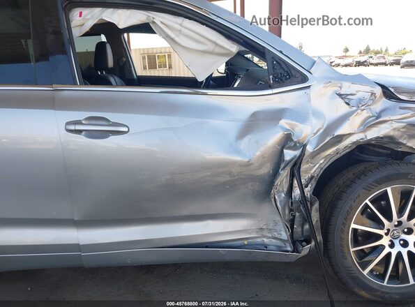 5TDJZRFH8HS478297 2017 TOYOTA HIGHLANDER Silver 
