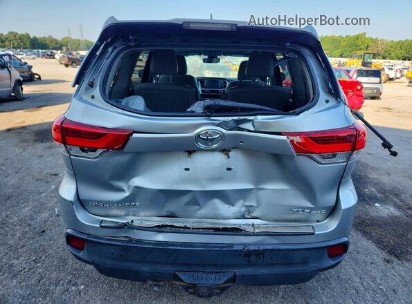 5TDJZRFH8HS508995 2017 TOYOTA HIGHLANDER Серебряный Вид сзади