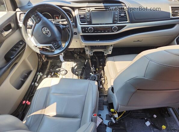 5TDJZRFH8JS832311 2018 TOYOTA HIGHLANDER Black Առջևի վահանակի տեսք
