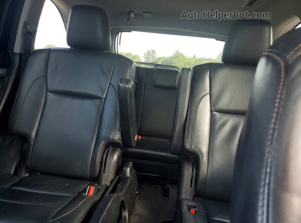 5TDJZRFH9HS365474 2017 TOYOTA HIGHLANDER Белый Вид задних сидений
