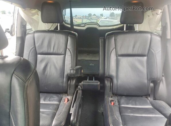 5TDJZRFH9HS431327 2017 TOYOTA HIGHLANDER White Հետևի նստատեղերի տեսք
